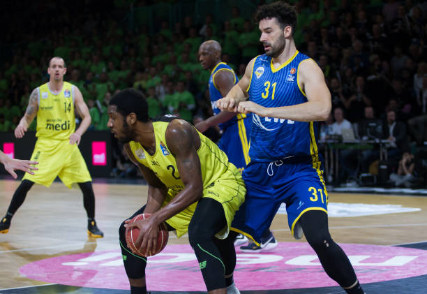 的比赛中 的比赛中